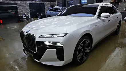 BMW 7시리즈 틴팅 마감이 들떠서 재시공을 고민중이시라면!