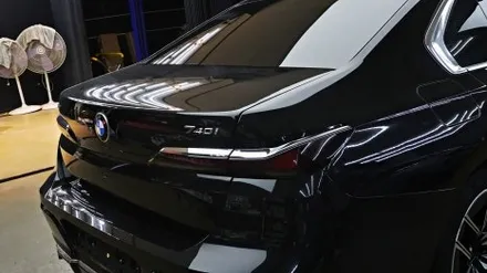 BMW 7시리즈 740i 투톤랩핑 듀오톤으로 세련미를 UP!