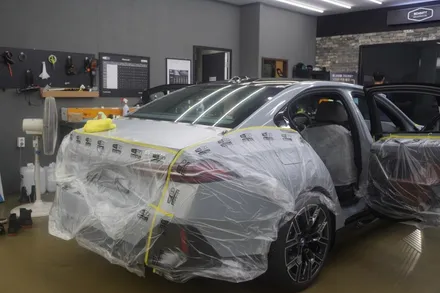 인천썬팅/서구틴팅맛집/신차패키지/BMW 530e(G60)M Spt 브루클린 그레이 메탈릭, 솔라가드프리미엄 퀀텀 28%, 14%, 유리막코팅, 생활보호ppf