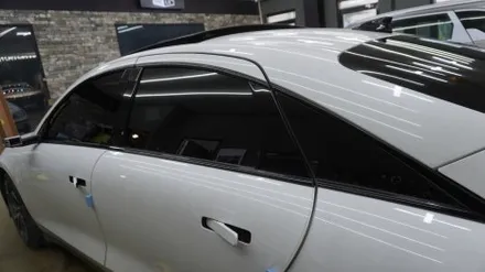 2023년식 아이오닉6 차량 썬팅 전면 LX 25%/ 측후면& 썬루프 제니스 ir 5% 재시공 !