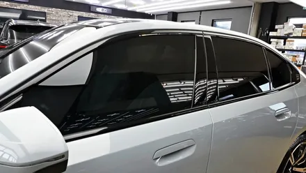 BMW 5시리즈 530i 가성비 좋은 신차패키지는 틴모터스에서 !