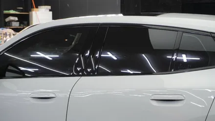 2026 BMW iX2 전면 LX 25% / 측후면 LX 15% / 썬루프 LX 15% 썬팅 시공 완료 !