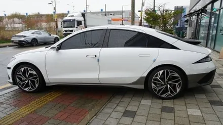 2023년식 아이오닉6 차량 썬팅 전면 LX 25%/ 측후면& 썬루프 제니스 ir 5% 재시공 !
