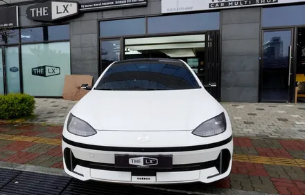 2023년식 아이오닉6 차량 썬팅 전면 LX 25%/ 측후면& 썬루프 제니스 ir 5% 재시공 !