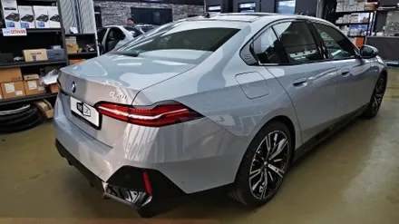 BMW 5시리즈 530i 틴팅 시공 갓성비 \'퀀텀\'으로 결정 !