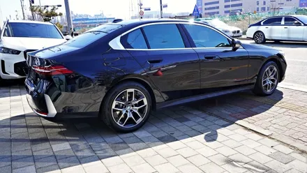 청라썬팅 BMW 5시리즈 520i 신차패키지부터 크롬죽이기, 보조배터리, 블랙박스까지 !