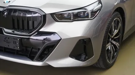 BMW 5시리즈 차량 앞범퍼, 사이드미러, 필러, 실내 - 생활보호 PPF, 썬팅 제니스 ir - 전면 30%, 측후면 15% 시공 완료