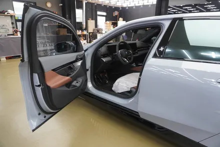 인천썬팅/서구틴팅맛집/신차패키지/BMW 530e(G60)M Spt 브루클린 그레이 메탈릭, 솔라가드프리미엄 퀀텀 28%, 14%, 유리막코팅, 생활보호ppf