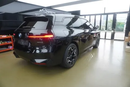 BMW iX 차량 Lx 썬팅/틴팅으로 완벽한 신차드레스업 by 틴모터스 [The Lx]인천 청라 원창점