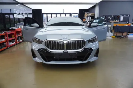 인천썬팅/서구틴팅맛집/신차패키지/BMW 530e(G60)M Spt 브루클린 그레이 메탈릭, 솔라가드프리미엄 퀀텀 28%, 14%, 유리막코팅, 생활보호ppf