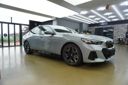 인천썬팅/서구틴팅맛집/신차패키지/BMW 530e(G60)M Spt 브루클린 그레이 메탈릭, 솔라가드프리미엄 퀀텀 28%, 14%, 유리막코팅, 생활보호ppf