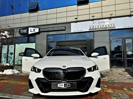 bmw 5시리즈 520i 신차패키지 고민이신가요?!