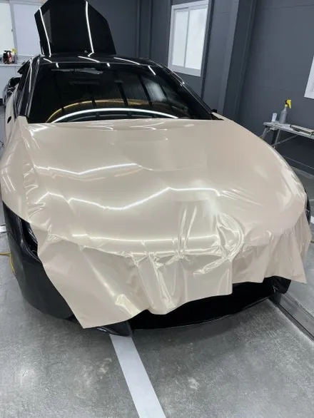 BMW i8 랩핑 - 에이버리 샌드스파클 전체랩핑