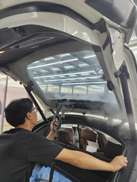 BMW 5GT 썬팅재시공 농도추천. 솔라가드 퀀텀 새턴 가격비교