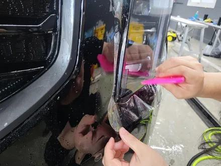카니발 자동차 PPF 필름가격 안 아깝게 클리어