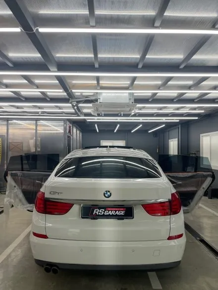 BMW 5GT 썬팅재시공 농도추천. 솔라가드 퀀텀 새턴 가격비교
