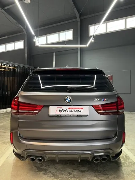 BMW X5M 랩핑재시공 에이버리 사탄다크그레이