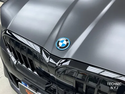 BMW 550e 무광 PPF로 완성한 사틴 블랙의 위엄 (feat.테크닉)