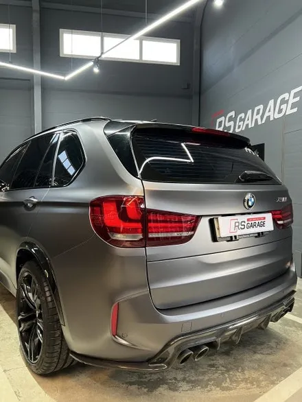 BMW X5M 랩핑재시공 에이버리 사탄다크그레이