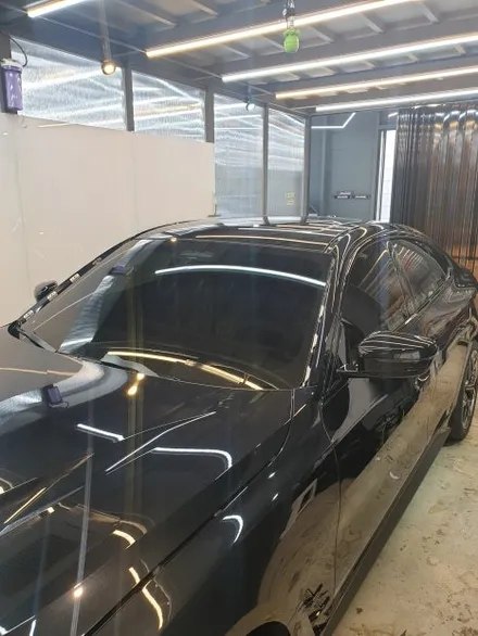 [하루 1대 한정] BMW i4 신차패키지 - 썬팅 버텍스900, 전체 PPF 스텍, 시트가죽코팅