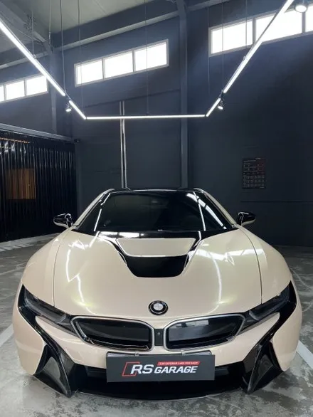 BMW i8 랩핑 - 에이버리 샌드스파클 전체랩핑