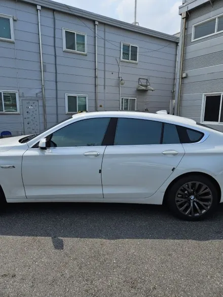 BMW 5GT 썬팅재시공 농도추천. 솔라가드 퀀텀 새턴 가격비교