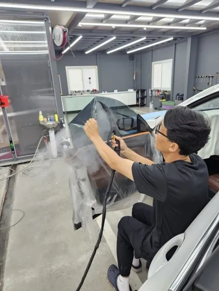 BMW 5GT 썬팅재시공 농도추천. 솔라가드 퀀텀 새턴 가격비교