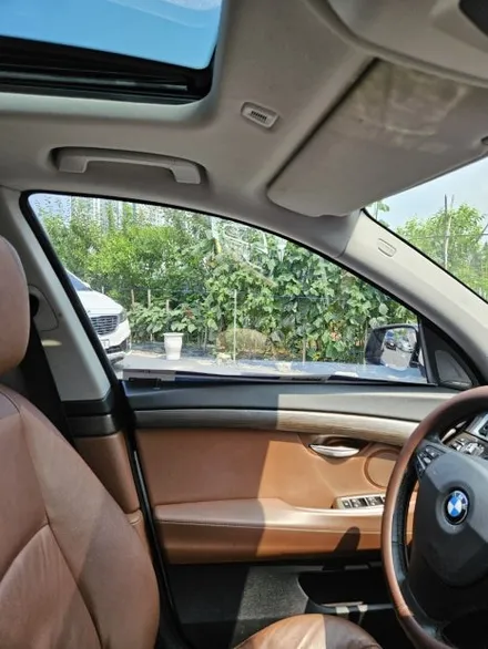 BMW 5GT 썬팅재시공 농도추천. 솔라가드 퀀텀 새턴 가격비교