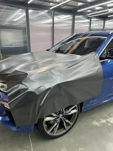 BMW x6 m50d 전체랩핑 재시공, 헤드라이트PPF. 에이버리 사틴 다크그레이
