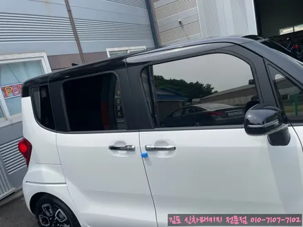 김포 신차패키지 레이 열차단썬팅 레인보우v90 반사필름 + 파인뷰 블랙박스 + 보조베터리 셀스타sf100 완벽셋팅 깔끔시공했어요!! / 김포,일산,고양