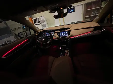 캐딜락 XT5 스포츠 신형 비노출 아크릴 매립 엠비언트 옵션 추가 했어요~~!!  / 캐딜락 / XT5 / 김포,일산,고양
