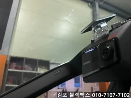 김포 BMW 7시리즈 4채널 블랙박스 아이나비 Z9500 & 에코파워팩 보조베터리 S12 / 김포 감정동