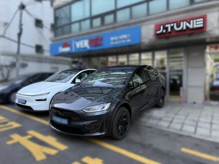 틴팅 작업이 까다로운 테슬라 모델 X 전문매장에서 깔끔하게 / 서울 마포구 서교동