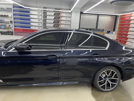 BMW 530e 출장신차검수 + 신차패키지(썬팅, PPF, 블랙박스, 보조배터리) - 서울 마포구 / 서울 마포구 서교동