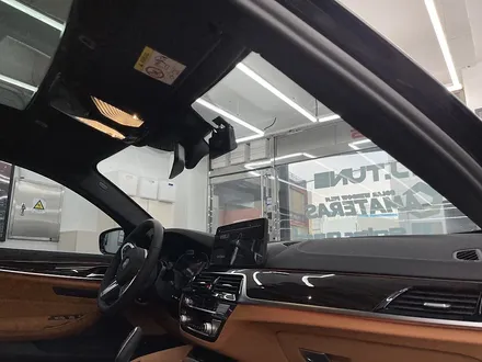 BMW 520i 솔라가드 새턴 썬팅 블랙박스 보조배터리(마포 은평 용산 영등포 김포 강서) / 서울 마포구 서교동