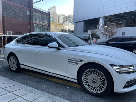 제네시스 G80 어항썬팅 루마 버텍스 900/700 / 서울 마포구 서교동
