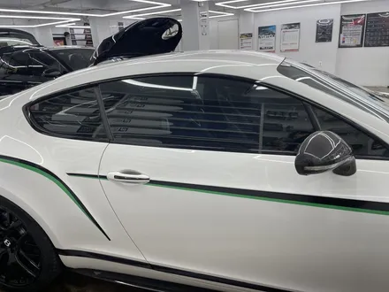 전 세계 300대 한정, 국내에 6대만 배정된 벤틀리 컨티넨탈 GT3R 썬팅 마포구 제이튠 / 서울 마포구 서교동