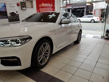 BMW 520D  틴트어카 신차패키지작업.틴팅.유리막.블랙박스.하이패스.PPF필름 등 / 부산 강서, 김해, 창원