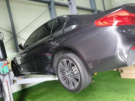 BMW 530D 투명언더코팅 . 쓰리원샷 투명랩핑 언더코팅 / 부산 강서, 김해, 창원