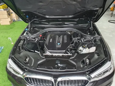 BMW 530D 투명언더코팅 . 쓰리원샷 투명랩핑 언더코팅 / 부산 강서, 김해, 창원