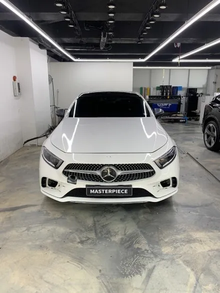 벤츠 CLS 400d 에이버리 반무광(사틴) 블랙 전체 랩핑 시공 (고양시 덕양구 삼송 원흥 일산) / 고양시 덕양구 삼송동