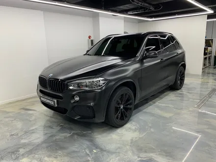 [MASTERPIECE] BMW X5 에이버리 사틴 (반무광) 블랙 전체 랩핑 +  레드 나파 가죽 시트 교체 시공 (고양시 덕양구 삼송 원흥 일산) / 고양,일산,김포,파주