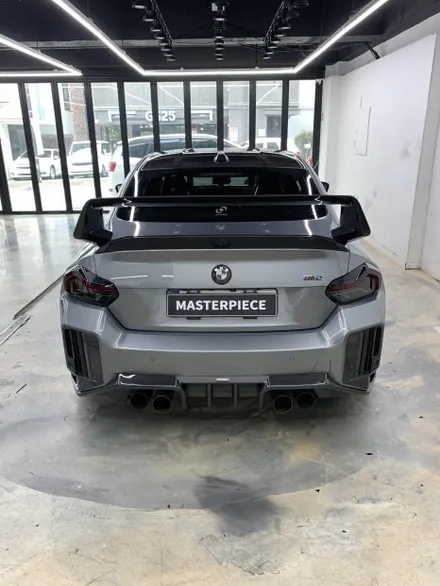 BMW M2 반무광(사틴) 실버 크롬 전체 랩핑 시공 (고양시 덕양구 삼송 원흥 일산) / 고양시 덕양구 삼송동