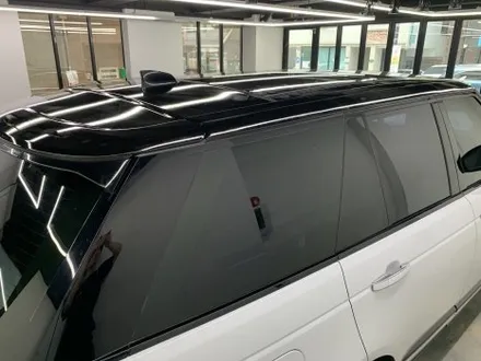 랜드로버 레인지로버 보그 고광택 유광 화이트 전체 랩핑 + 3M 2080 유광 블랙 크롬죽이기 / 크롬딜리트 / 블랙팩 시공 (고양시 덕양구 삼송 원흥 일산) / 고양시 덕양구 삼송동