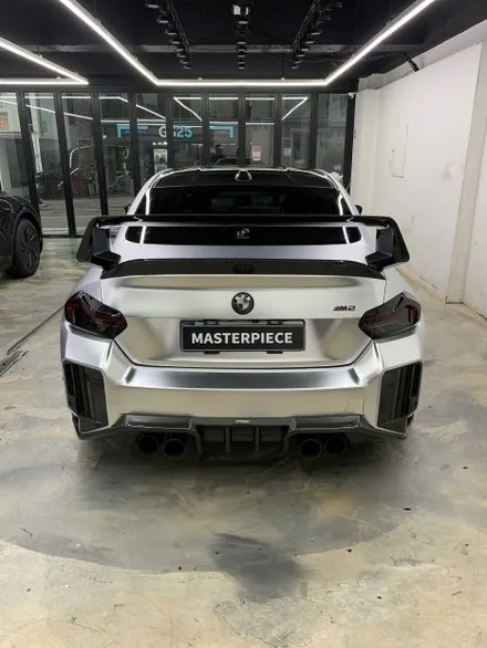 BMW M2 반무광(사틴) 실버 크롬 전체 랩핑 시공 (고양시 덕양구 삼송 원흥 일산) / 고양시 덕양구 삼송동