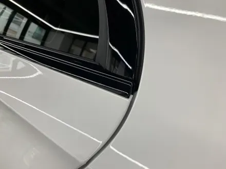 벤츠 E300 오벨 고광택 유광 블랙 크롬죽이기 / 크롬딜리트 / 블랙팩 랩핑 시공 (고양시 덕양구 삼송 원흥 일산) / 고양시 덕양구 삼송동
