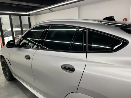 [MASTERPIECE] BMW X6 에이버리 사틴(반무광) 실버 메탈릭 전체 랩핑+3M 2080 유광블랙 포인트+크롬죽이기+그릴,휠캡 교체 시공 (고양시 덕양구 삼송 원흥 일산) / 고양,일산,김포,파주