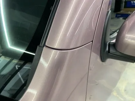 닛산 큐브 니파 아이스베리 파우더 핑크 전체 랩핑 + 3M 2080 유광 블랙 루프 랩핑 시공 (고양시 덕양구 삼송 원흥 일산) / 고양시 덕양구 삼송동
