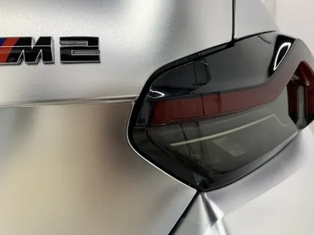BMW M2 반무광(사틴) 실버 크롬 전체 랩핑 시공 (고양시 덕양구 삼송 원흥 일산) / 고양시 덕양구 삼송동