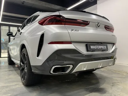 [MASTERPIECE] BMW X6 에이버리 사틴(반무광) 실버 메탈릭 전체 랩핑+3M 2080 유광블랙 포인트+크롬죽이기+그릴,휠캡 교체 시공 (고양시 덕양구 삼송 원흥 일산) / 고양,일산,김포,파주